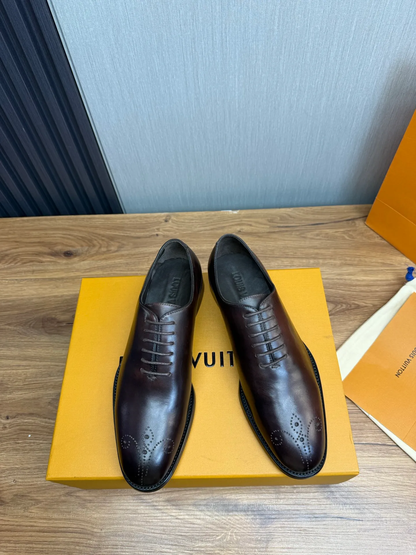 Men's shoes💰760💰 LV. Men's business casual leather shoes, 1:1 shipment ⬆️Luxurious and noble👞All imported original brand leather, just to create a more comfortable wearing experience, upper: original cowhide ➕Imported full cow lining, original leather outsole ✔️36-45 (38.45 non-refundable)